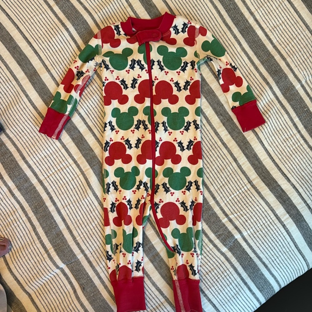 Hanna Andersson Mickey Disney Onsie Baby Christmas Pajamas 6-12 months